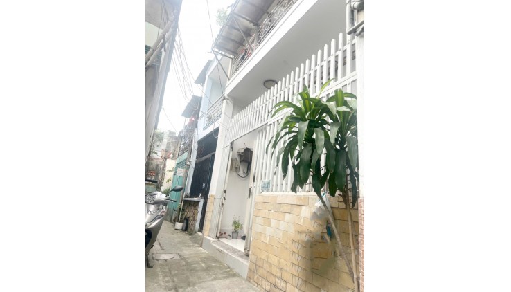 Bán Nhà 2 Tầng 4.6x10 3PN chỉ 3.x tỷ Gần Vạn Phúc City Hiệp Bình Phước Thủ Đức Vào Ở Ngay
